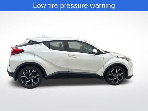 Used 2018 Toyota C-HR XLE image 8