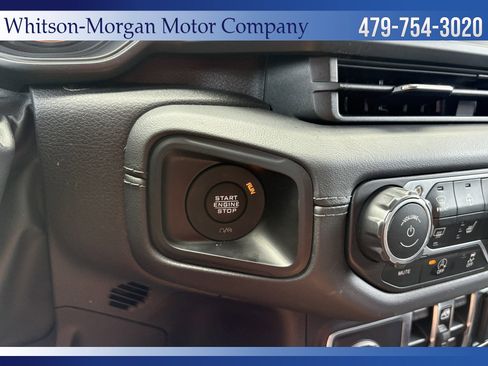 Used 2024 Jeep Gladiator Sport AWD/4WD image 18