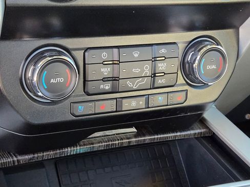 Used 2020 Ford F350 Lariat w/ Lariat Ultimate Package image 21