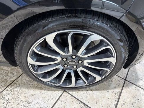 Used 2019 Land Rover Range Rover Autobiography image 26