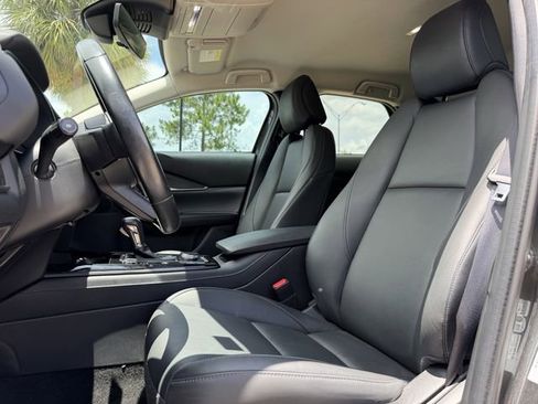 Certified 2024 MAZDA CX-30 AWD 2.5 S w/ Select Sport Pkg image 12
