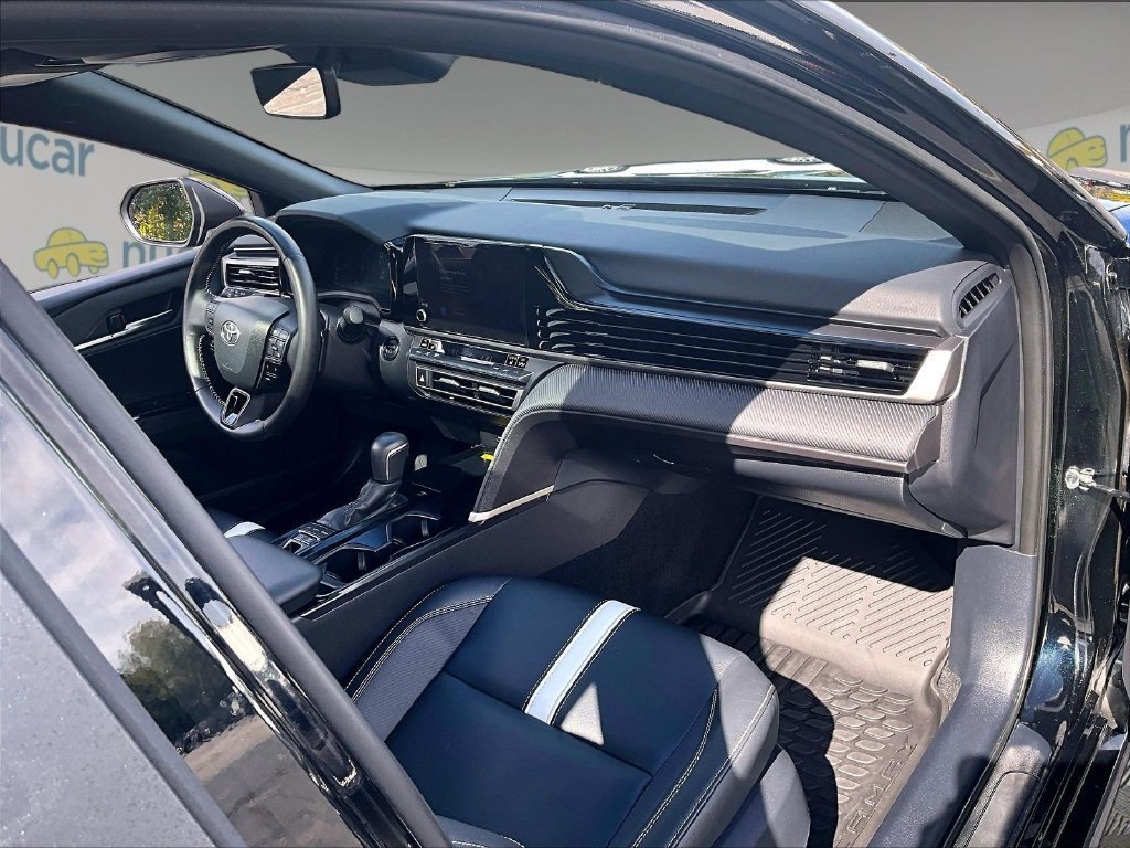 Used 2025 Toyota Camry SE w/ Convenience Package AWD/4WD image 21