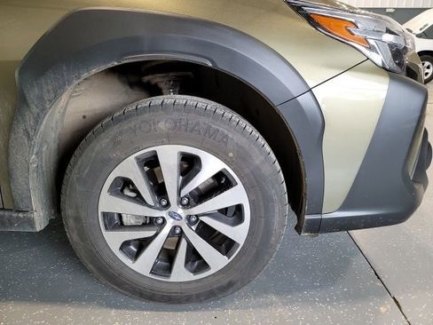 Certified 2025 Subaru Outback Premium w/ Popular Package #1A image 10