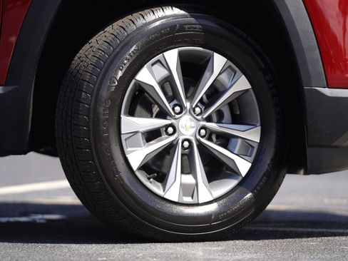 New 2026 Chevrolet Equinox LT FWD image 36