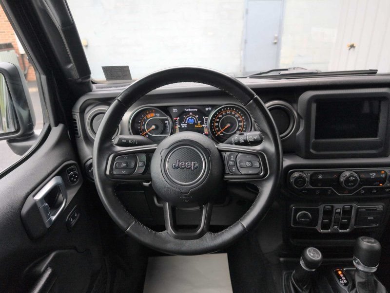 Used 2021 Jeep Wrangler Unlimited Sport AWD/4WD image 19