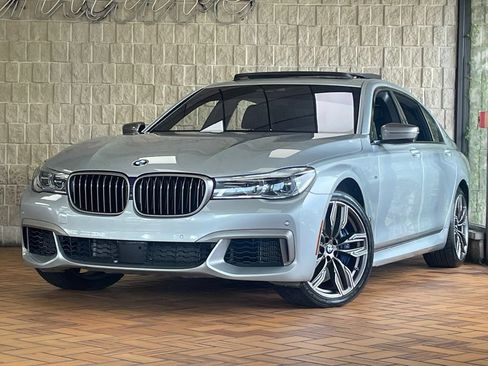Used 2018 BMW M760i xDrive w/ Luxury Rear Seating Package AWD/4WD image 2
