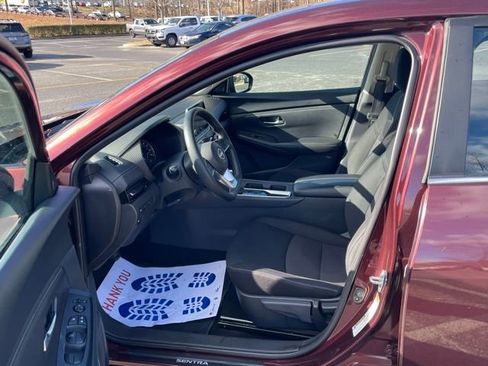 Used 2024 Nissan Sentra SV image 15