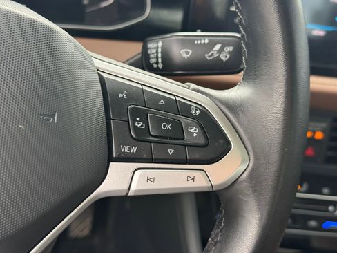 Used 2025 Volkswagen Jetta SEL FWD image 20