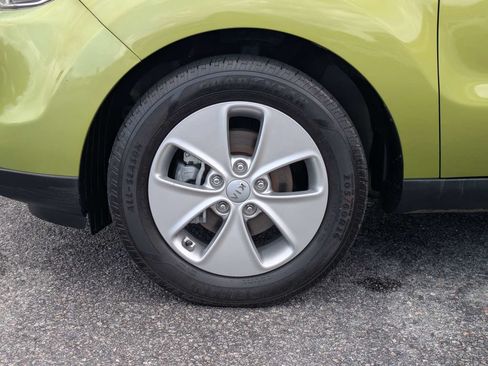 Used 2015 Kia Soul FWD image 12