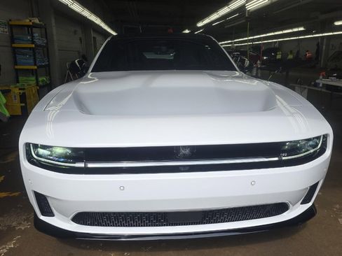 Used 2024 Dodge Charger Daytona Scat Pack w/ Plus Group image 3