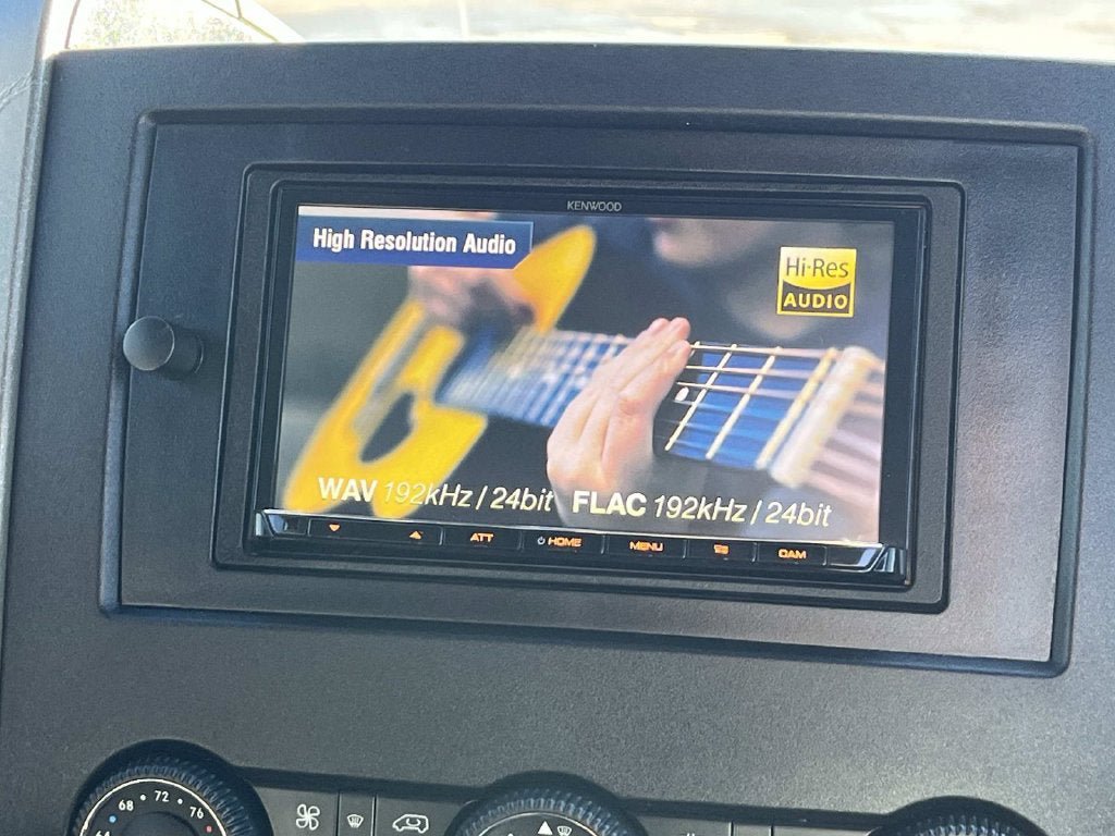 Used 2015 Mercedes-Benz Sprinter 2500 image 12