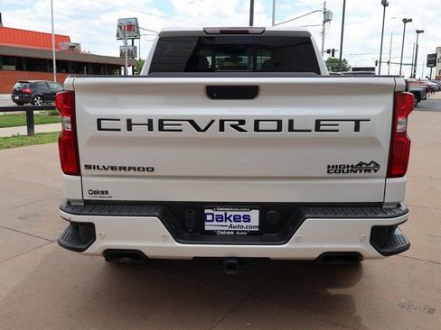 Used 2019 Chevrolet Silverado 1500 High Country w/ High Country Premium Package AWD/4WD image 6