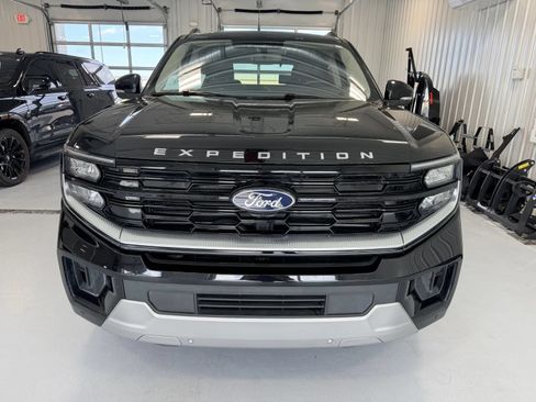 Used 2025 Ford Expedition Platinum AWD/4WD image 7