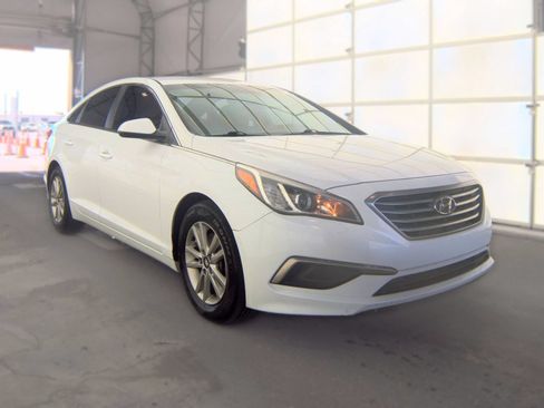 Used 2017 Hyundai Sonata SE FWD image 4