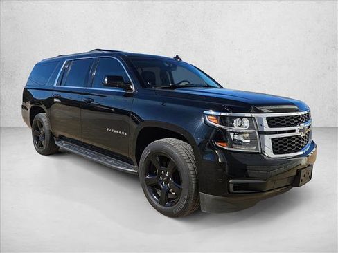 Used 2018 Chevrolet Suburban LT w/ LT Midnight Edition image 2