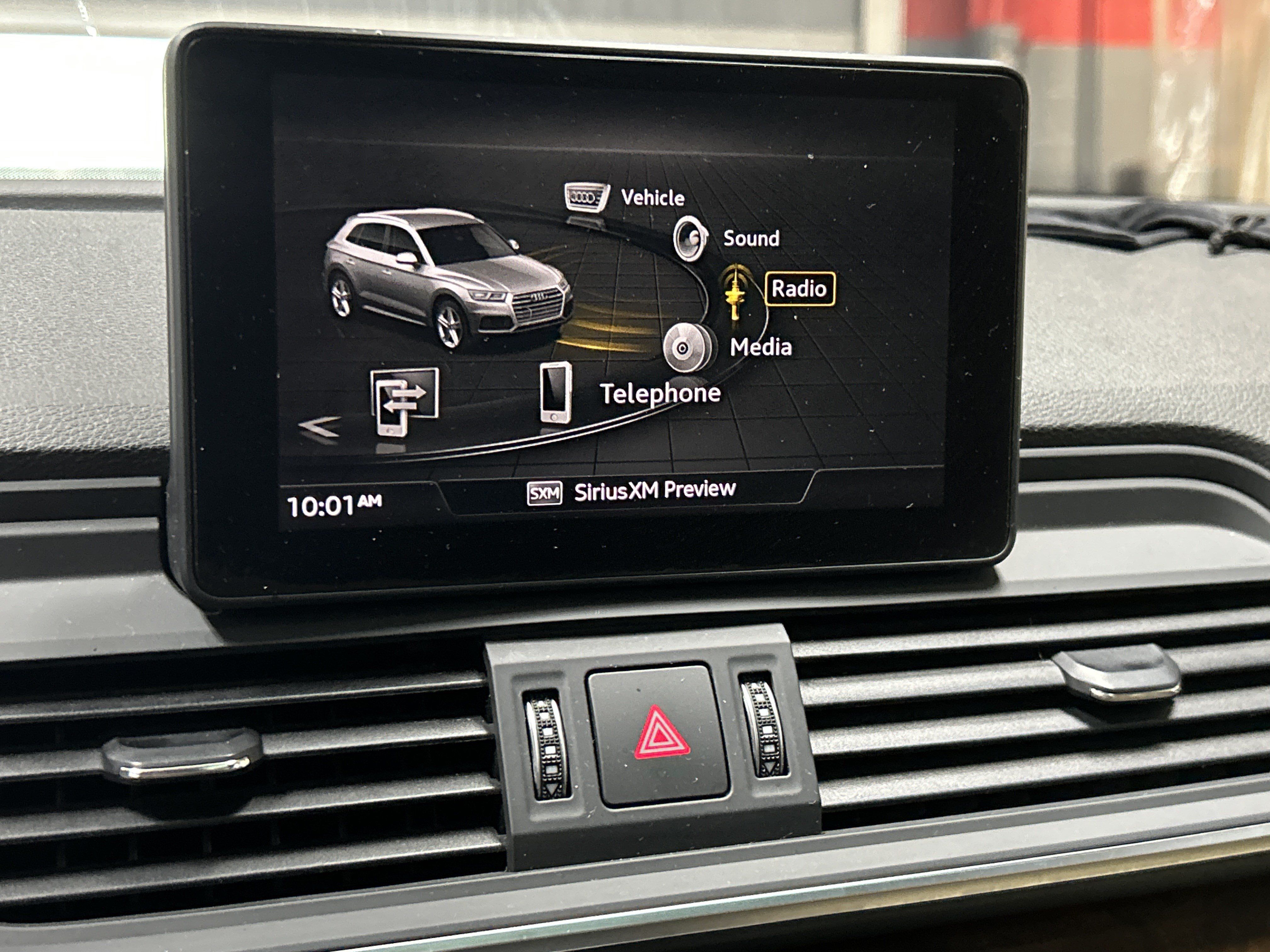 Used 2018 Audi Q5 2.0T Premium w/ Convenience Package AWD/4WD image 9