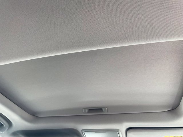 Used 2018 Honda CR-V Touring image 18