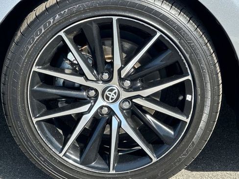 Used 2024 Toyota Camry SE image 28