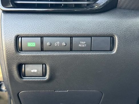 Used 2023 Nissan Sentra SR w/ Midnight Edition Package FWD image 27