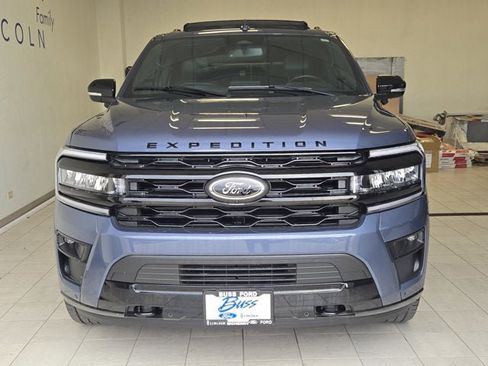 Used 2023 Ford Expedition Limited image 2