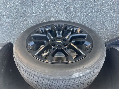 Used 2023 Chevrolet Tahoe LT RWD image 10