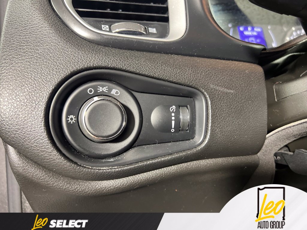 Used 2020 Jeep Renegade Sport w/ UConnect 7.0 Group AWD/4WD image 23