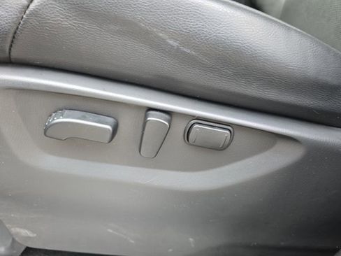 Used 2024 Nissan Armada SL w/ Captain's Chairs Package image 24