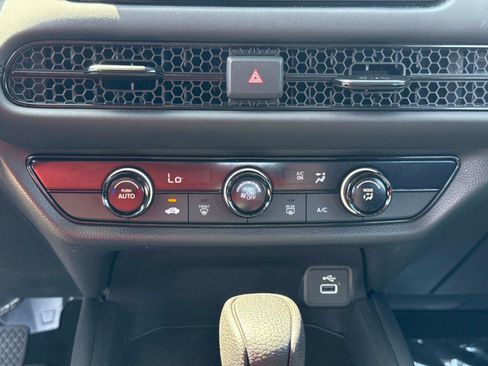 Certified 2025 Honda HR-V LX image 22
