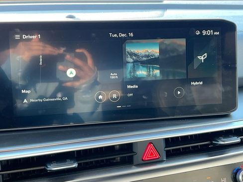 Certified 2025 Kia Sorento EX image 13