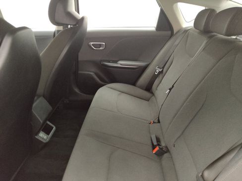 Used 2025 Kia K4 FWD image 18