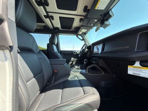 New 2026 Ford Bronco Badlands AWD/4WD image 24