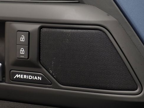 Certified 2025 Land Rover Defender 110 S image 6