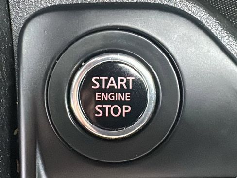 Used 2025 Nissan Sentra S image 23