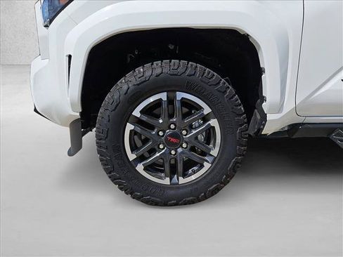 Used 2025 Toyota Tacoma TRD Sport AWD/4WD image 22