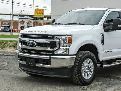Used 2021 Ford F250 XL w/ STX Appearance Package AWD/4WD image 4