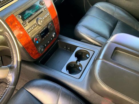 Used 2011 Chevrolet Avalanche LT w/ Texas Edition RWD image 12