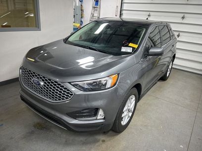 Used 2023 Ford Edge SEL w/ Convenience Package