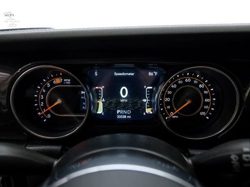 Used 2022 Jeep Wrangler Unlimited Sahara AWD/4WD image 49