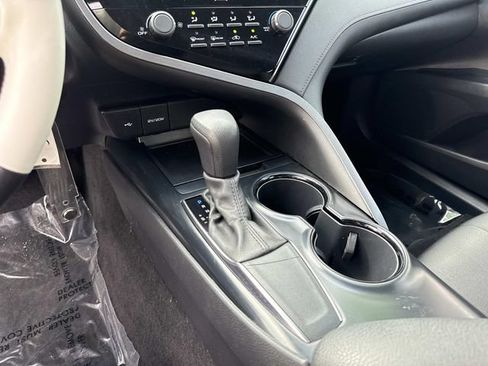 Used 2020 Toyota Camry LE FWD image 26