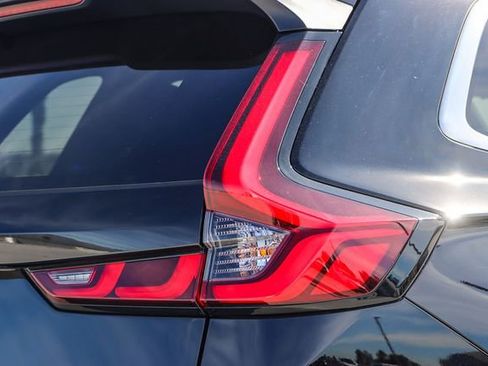 Certified 2025 Honda CR-V Sport image 9