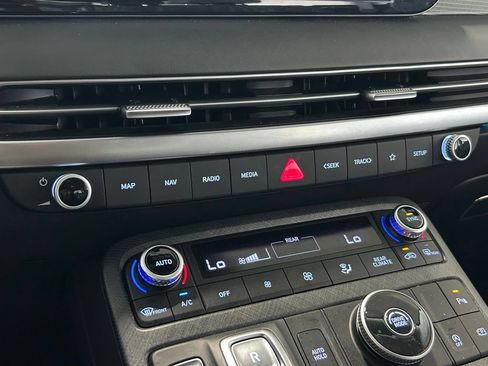 Used 2024 Hyundai Palisade Limited FWD image 28