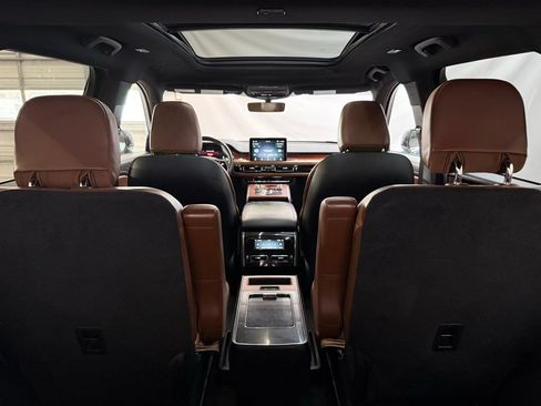Used 2021 Lincoln Aviator Reserve w/ Equipment Group 201A RWD image 21