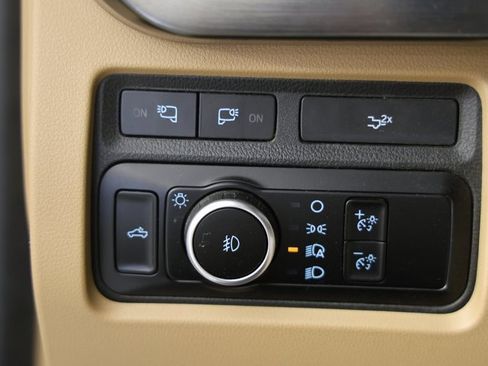 Used 2023 Ford F250 Lariat w/ Chrome Package image 26