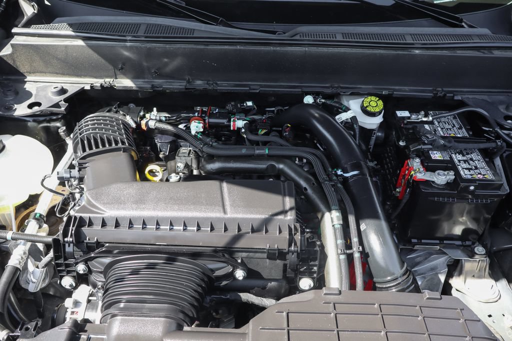 Used 2025 Ford Maverick Lobo AWD/4WD image 14