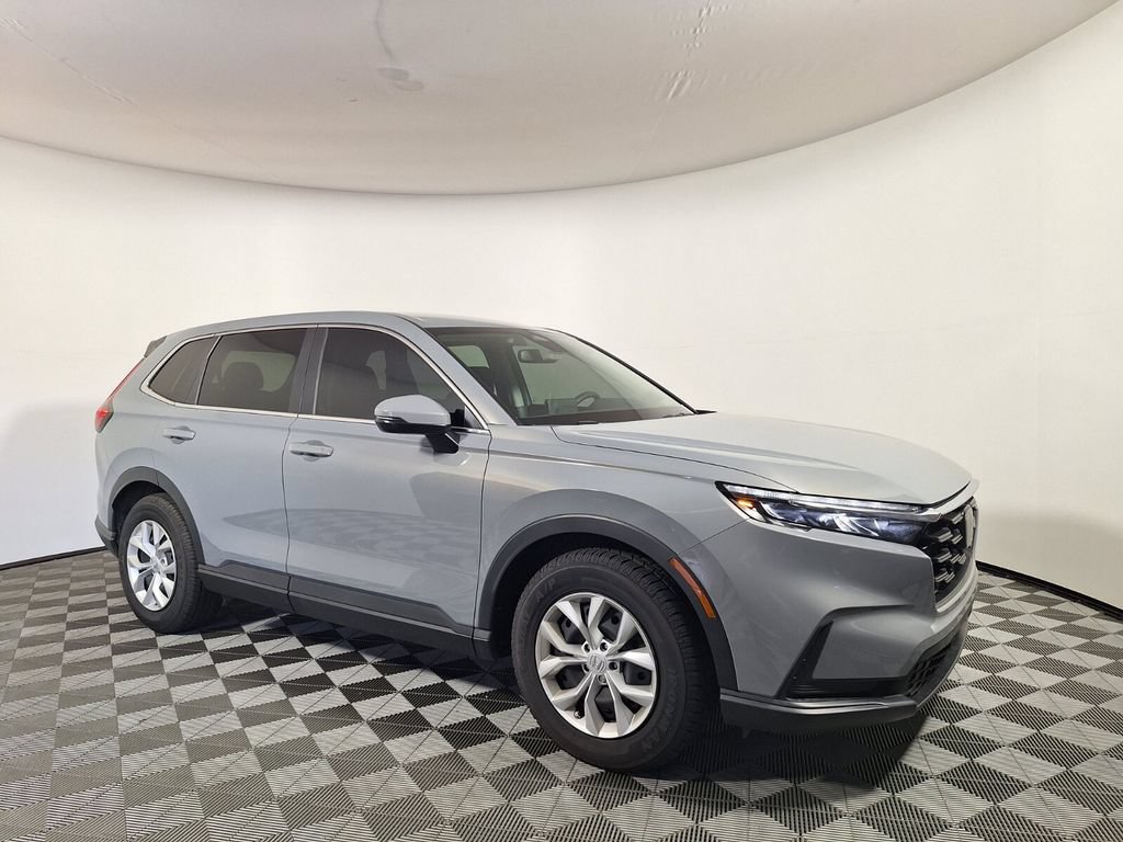 Used 2025 Honda CR-V LX image 3