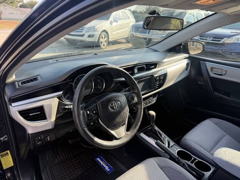 Used 2014 Toyota Corolla LE FWD image 15