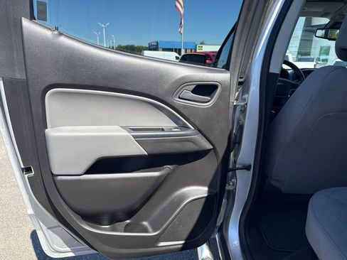 Used 2017 Chevrolet Colorado W/T w/ WT Convenience Package RWD image 11