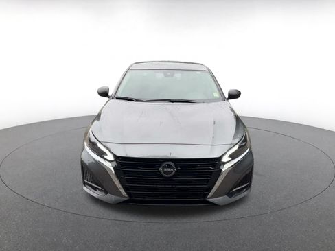 Used 2025 Nissan Altima 2.5 SV FWD image 4