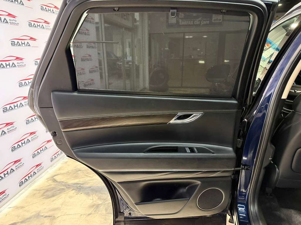 Used 2024 Genesis GV80 2.5T AWD/4WD image 35