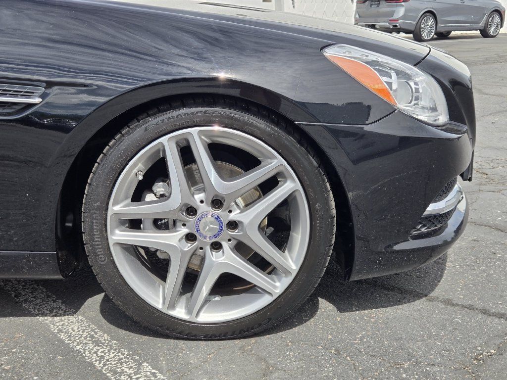 Used 2014 Mercedes-Benz SLK 250 image 9